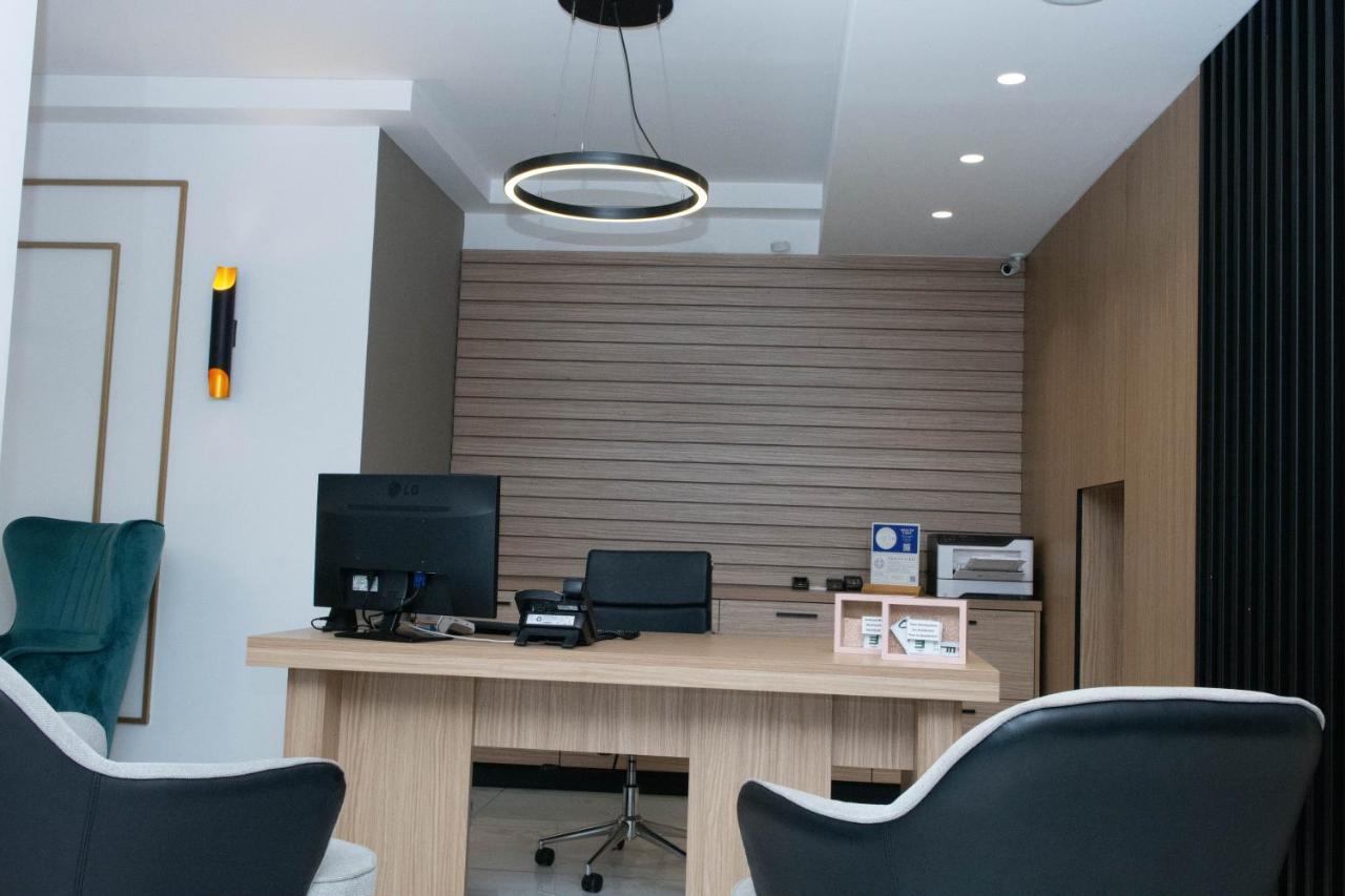 Leto Boutique Hotel Agrinio Luaran gambar