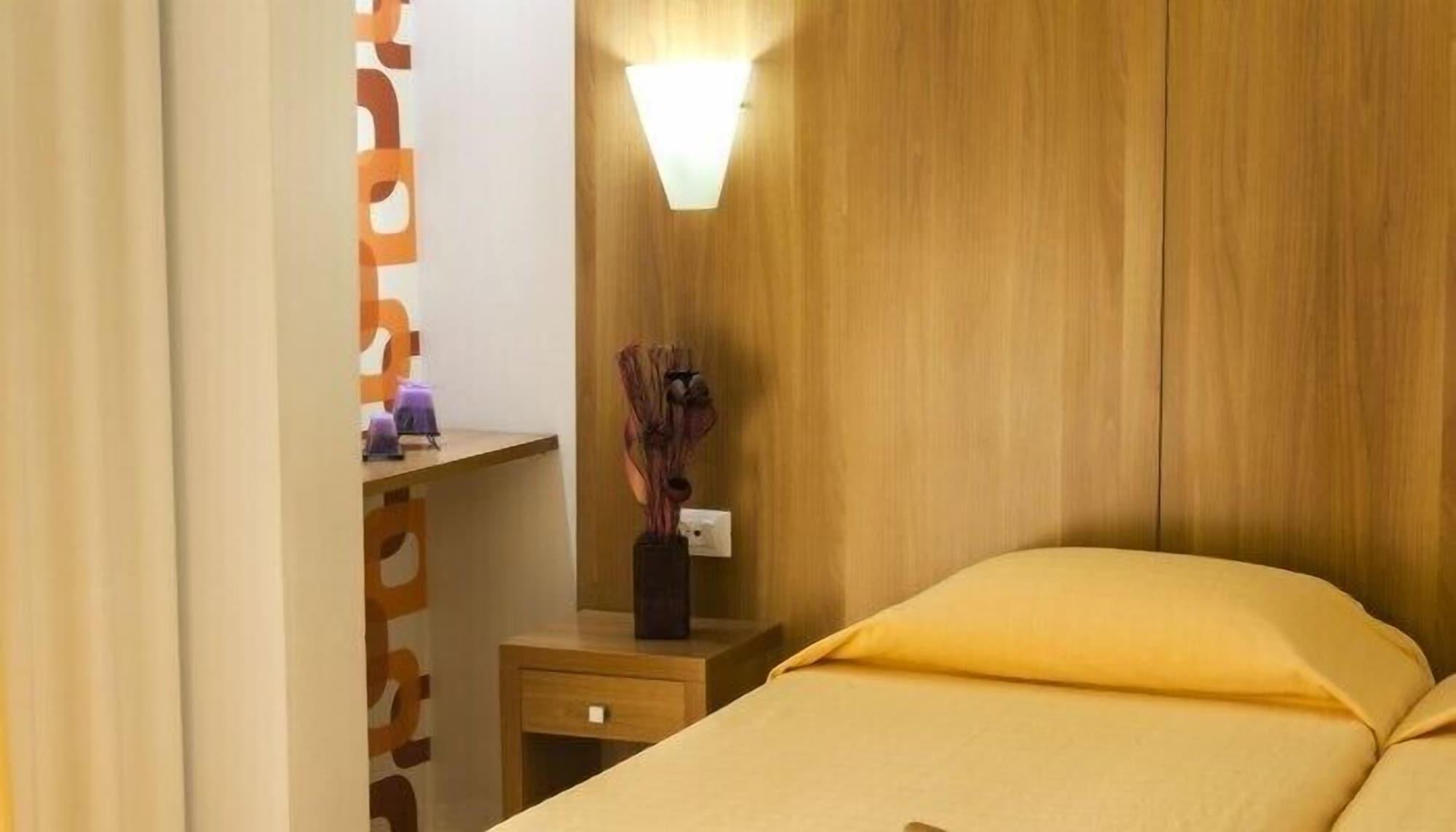 Leto Boutique Hotel Agrinio Luaran gambar